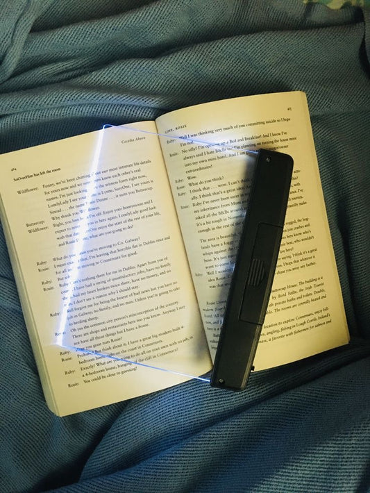 Lámpara de Lectura LED con Panel Transparente – Recargable y Regulable
